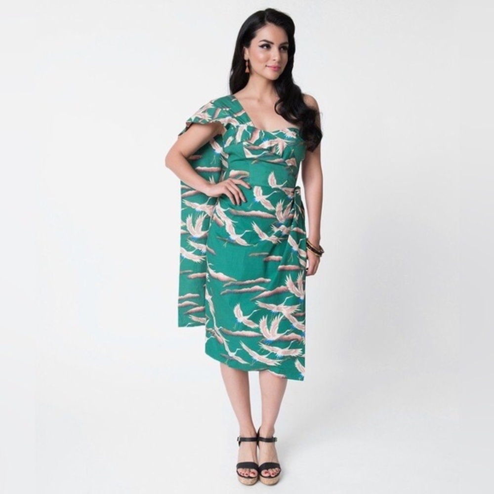 Alfred Shaheen Unique Vintage Green Cranes Print Sarong Dress
